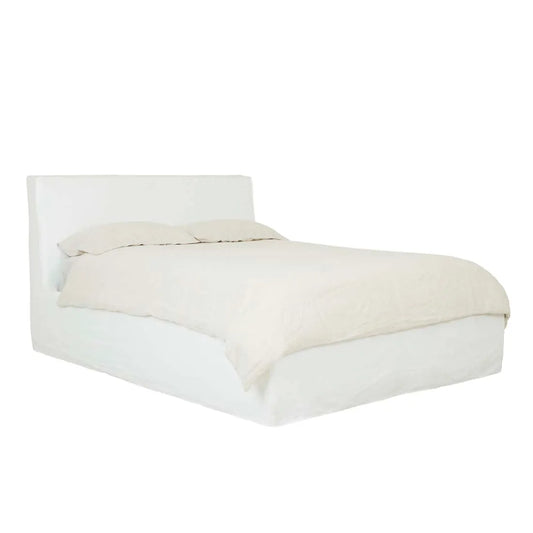 GlobeWest | Vittoria Slope Bed | Milk