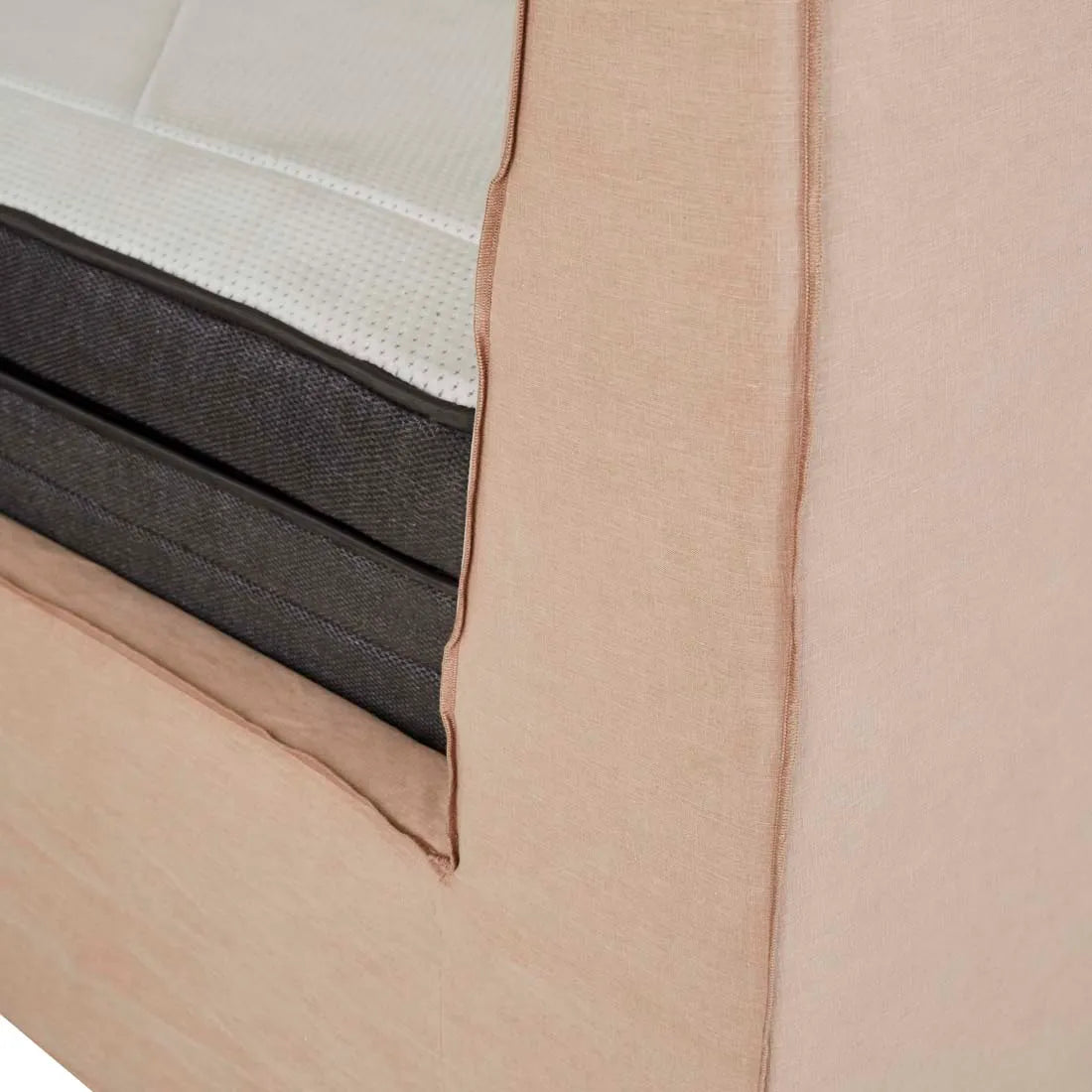 GlobeWest | Vittoria Slope Bed | Soft Clay