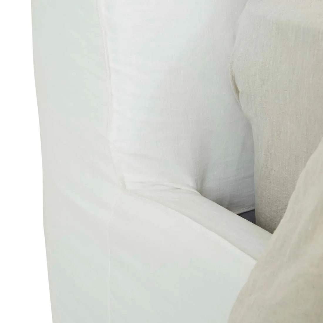 GlobeWest | Vittoria Slope Bed | Milk
