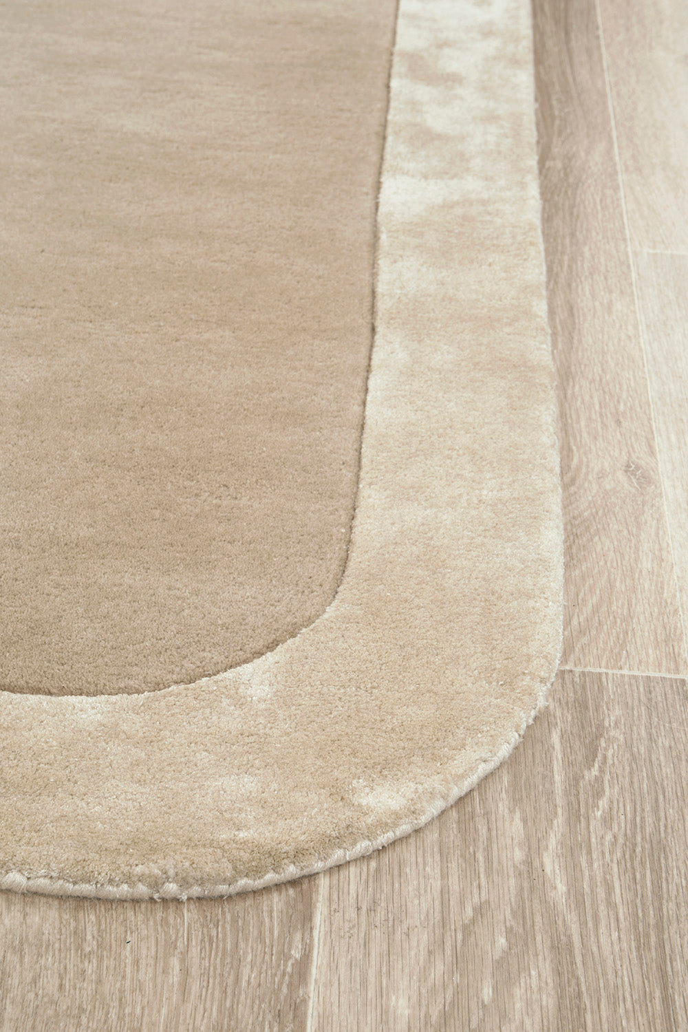 Jewel Curve Husk Rug