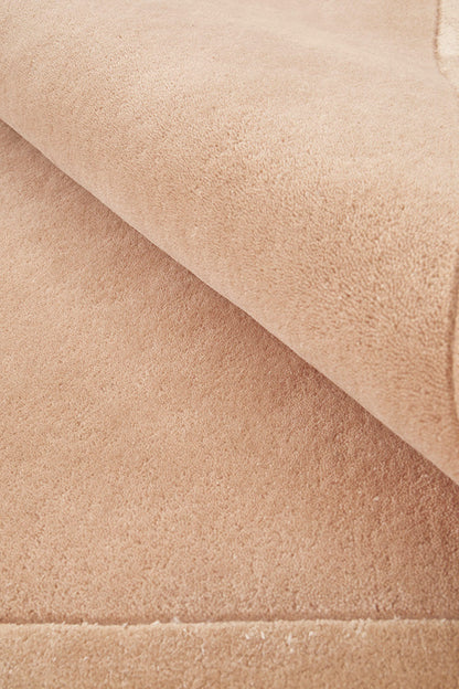 Jewel Curve Nude Runner Rug